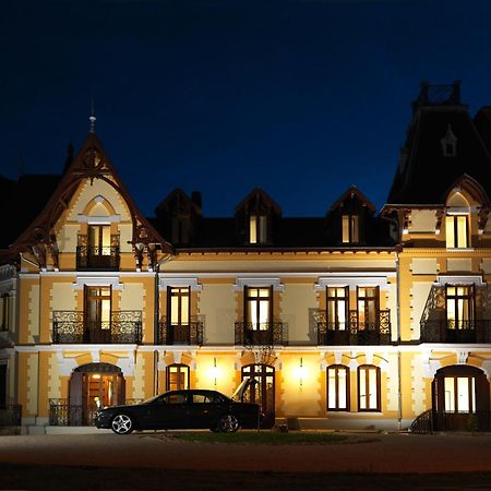 Le Manoir D'Agnes Logis Hotel Restaurant Tarascon-sur-Ariege Bagian luar foto