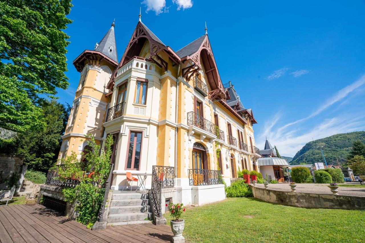 Le Manoir D'Agnes Logis Hotel Restaurant Tarascon-sur-Ariege Bagian luar foto
