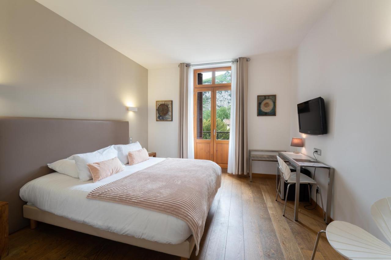 Le Manoir D'Agnes Logis Hotel Restaurant Tarascon-sur-Ariege Bagian luar foto