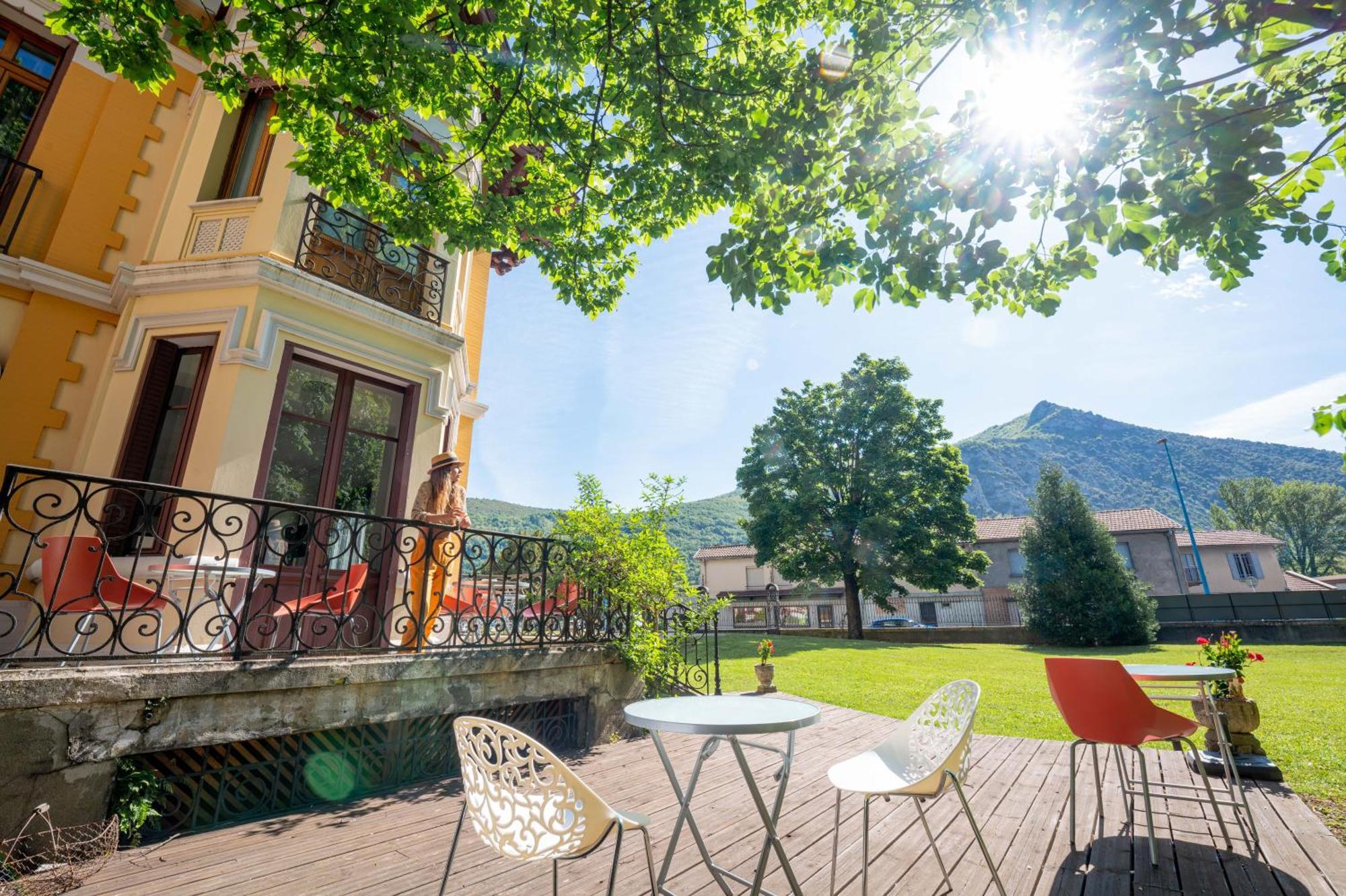 Le Manoir D'Agnes Logis Hotel Restaurant Tarascon-sur-Ariege Bagian luar foto