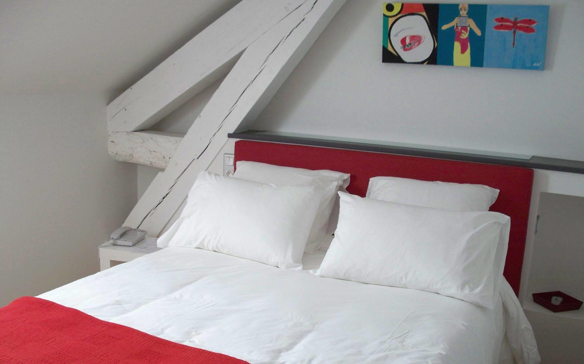 Le Manoir D'Agnes Logis Hotel Restaurant Tarascon-sur-Ariege Bagian luar foto